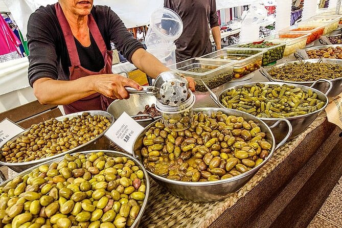 True Taste of Granada Old Town & Albaicin Tapas Tour - Local Haunts and Alhambra Views