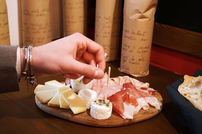 Turin Guided Food Tour With Chocolate and Wine Tasting - Positive Guest Feedback