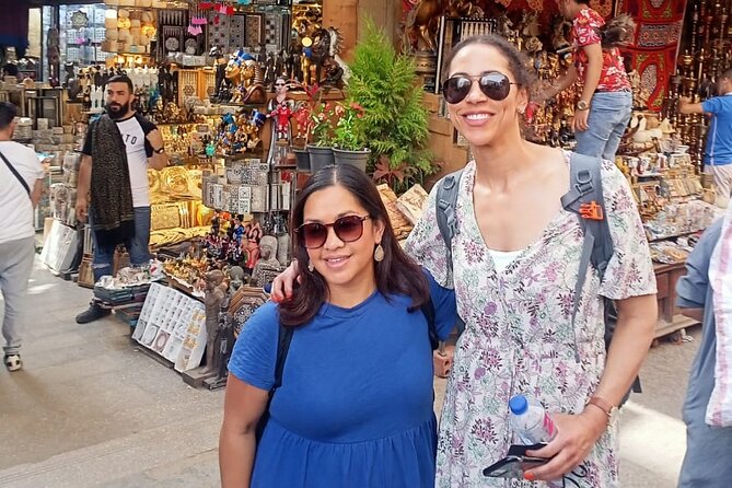 Unique Tour to Giza Pyramids, Egyptian Museum & Khan El-Khalili - Exploring Khan El-Khalili Bazaar