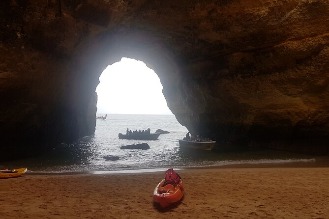 Unmanned Kayak Rental - Praia Da Marinha (Algarve) - Clean and Safe Certification