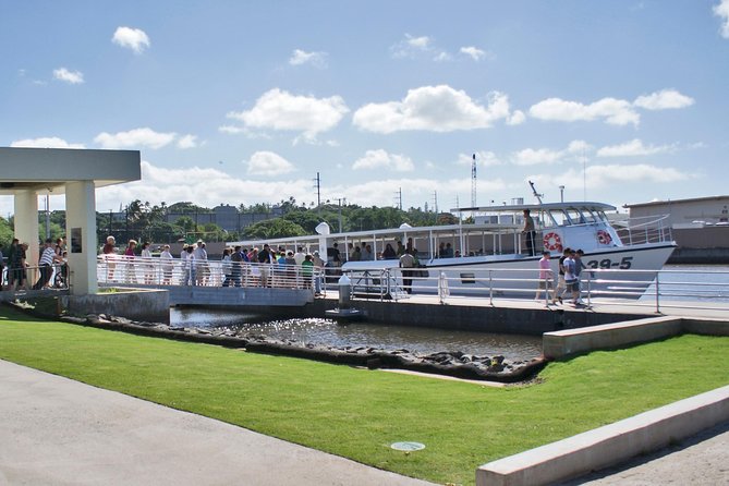 USS Arizona Memorial Deluxe Multimedia & VR Tour - Exploring the Pearl Harbor Virtual Reality Center