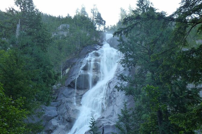 Vancouver Outdoors - Levette Lake Kayaking (Squamish) - Exploring Levette Lake