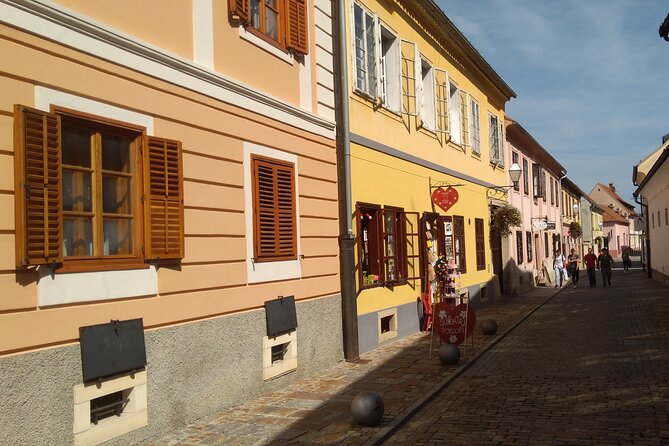 Varaždin Walking Tour - Delightful Dining and Shopping