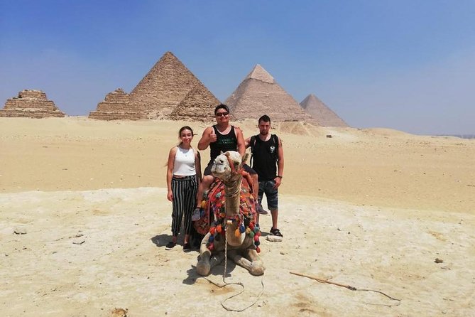 VIP Tour at Giza Pyramids With BBQ Lunch in Front of the Sphinx. - Guided Experience