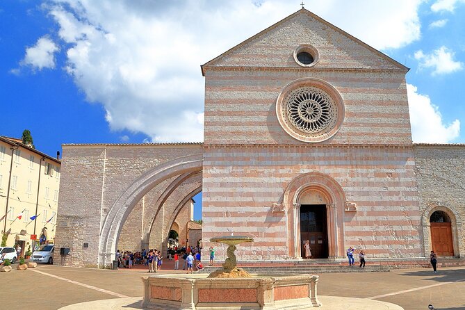 Visit ASSISI on Foot With the Audio Guide App for Smartphone - User Reviews and Experiences