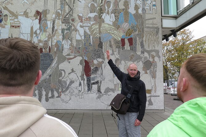 Walking Tour Socialist East Berlin - Risen From Ruins (Karl Marx Boulevard) - Soviet War Memorial in Treptower Park