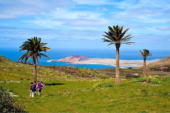 Walking Tour Through La Corona Volcano and Famara Cliff - Moderate Difficulty 7-Mile Hiking Trail