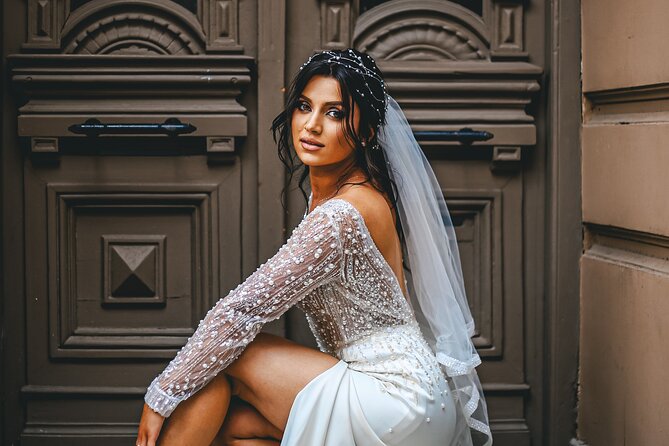 Wedding Photo Tour With Private Photographer - Photographer and Videographer