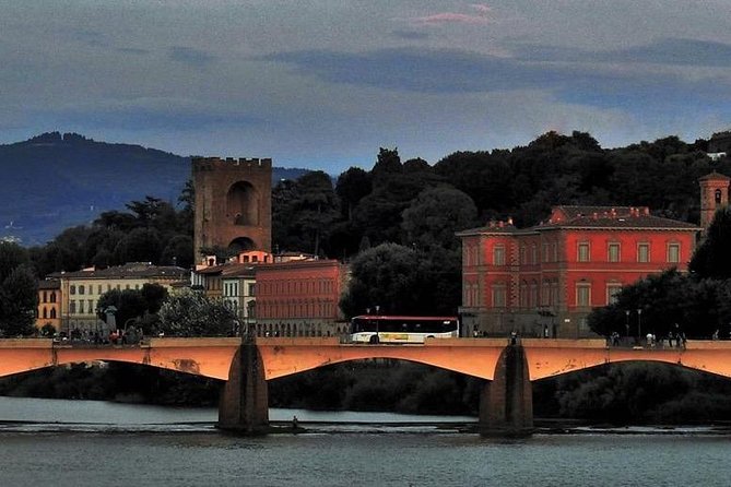 Wine on Water: a Private Boat Tour in Florence With a Floating Tuscan Aperitif - The Rowing Boat Experience