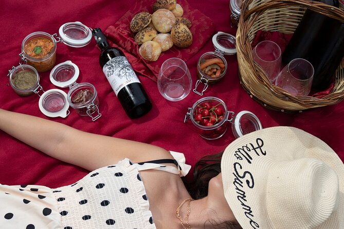 Winery Tour & Picnic in the Vineyard With a Bottle of Wine - Winery Information