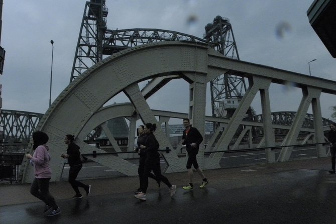 Worldwar 2 Running Tour Rotterdam - Transportation and Belongings