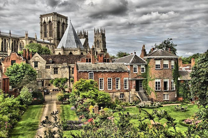 York Private Walking Tour With a Professional Guide - Highlights of the Tour