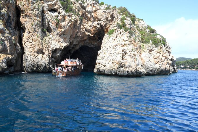 5-Hour Guided Robinson Boat Day Tour in Northern Mallorca - Tour Overview