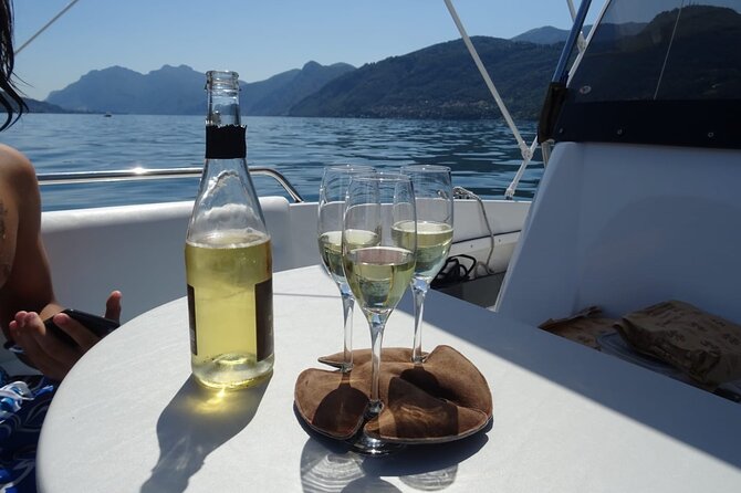 1 and a Half Hour Private Boat Tour on Lake Como - Cancellation and Booking Policy