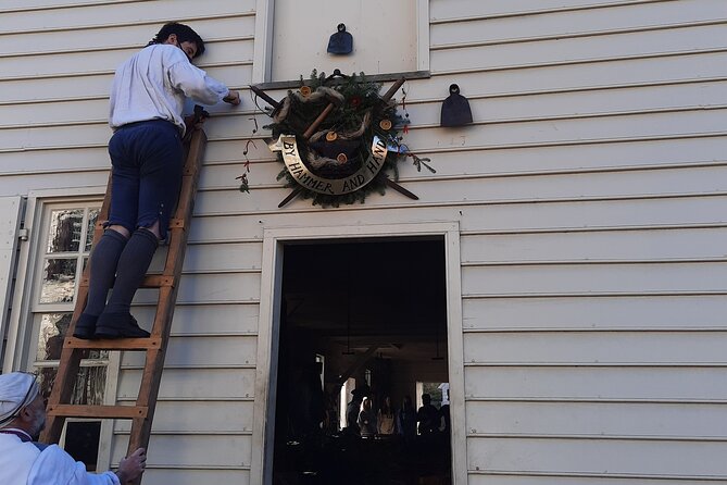 1 Hour Christmastide Walking Tour in Virginia Past and Present - Frequently Asked Questions