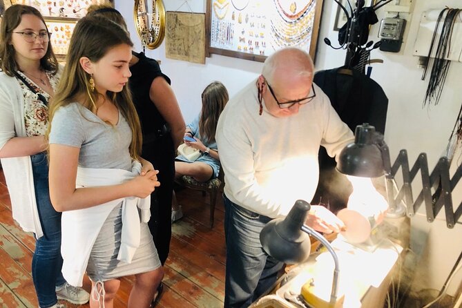 1 Hour Gdansk Amber Workshop Tour - Amber Processing Experience
