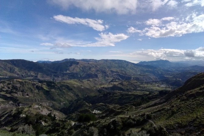 2-Day Quilotoa Lagoon and the Adventure City of Baños - Accommodation and Transportation Arrangements
