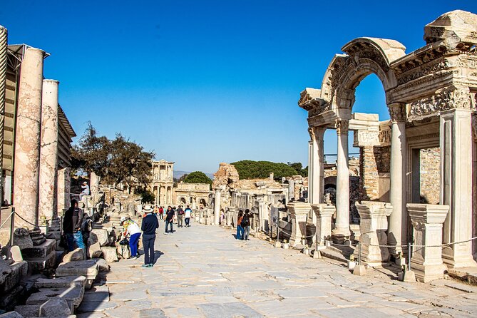 2-Day Tour Ephesus and Pamukkale From Fethiye - Discovering Pamukkale