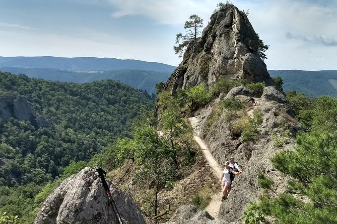 4-Hour Private Alpine Hiking Tour in the Footsteps of King Lionheart - Meeting and Requirements