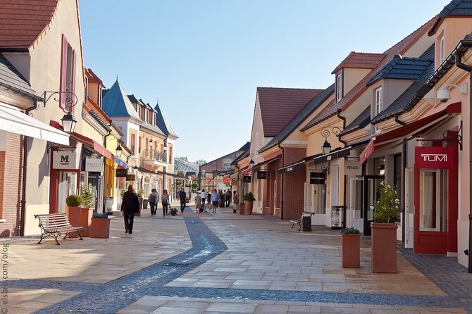 8-hours VIP Private Sightseeing and Shopping Tour in Paris - Customizable Experience