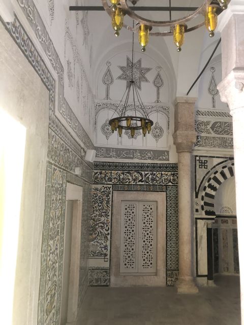 A Full Day Tour of Carthage Sidi Boussaid and Medina of Tuni - Visiting Carthage