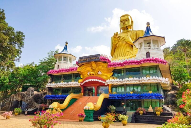 All Inclusive Sigiriya and Dambulla Day Tour From Colombo - Sigiriya Rock Fortress