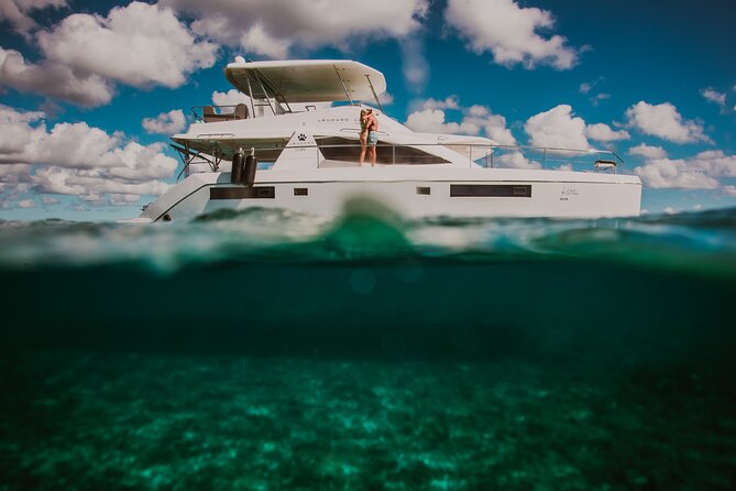 All Inclusive Tulum: Private Luxury Catamarán 51 Leopard 4hrs - Premium Bar and Lunch Menu