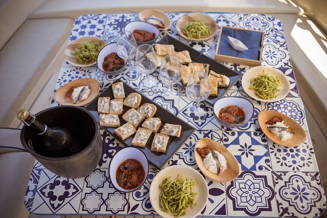 Aperitif on a Boat at Sunset, Porto Venere and Islands - Flexible Pricing and Booking