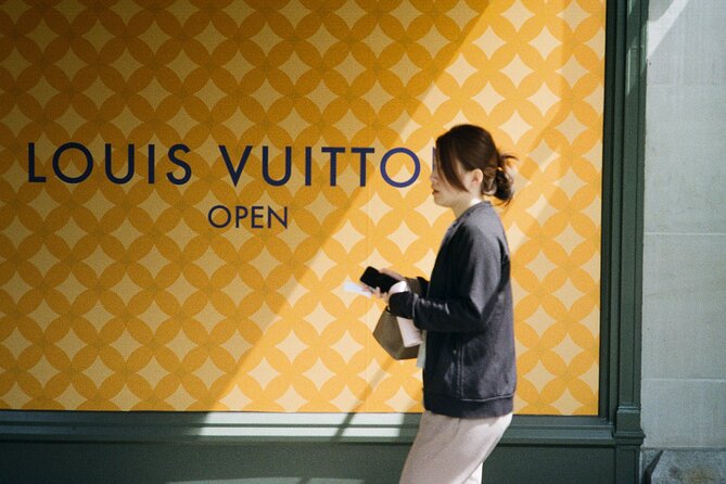Art of Street Photography Guided Walk - Tour Guides Approach
