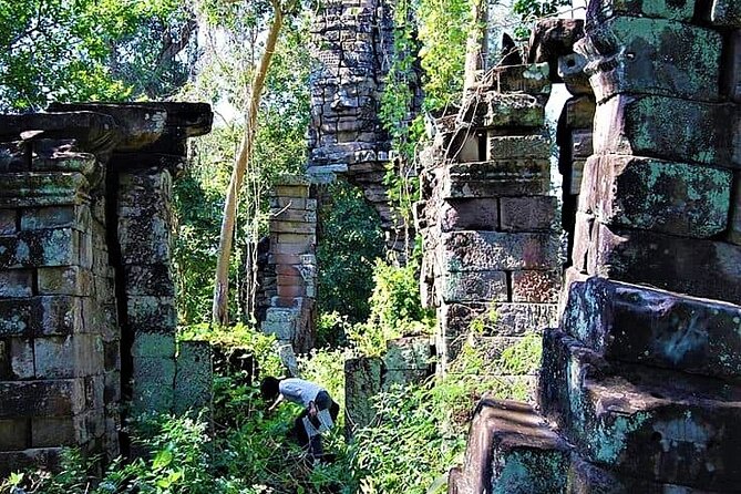 Banteay Chhmar Temple Private Day Trip From Siem Reap - Temple Highlights