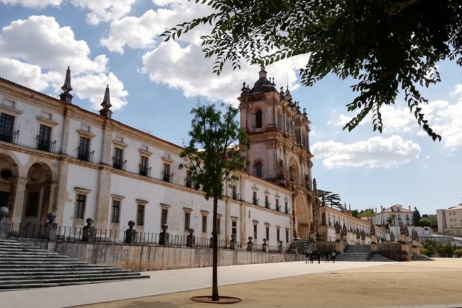 Batalha, Alcobaça, Nazaré and Óbidos - Private Guided Tour - Exploring Batalha Monastery