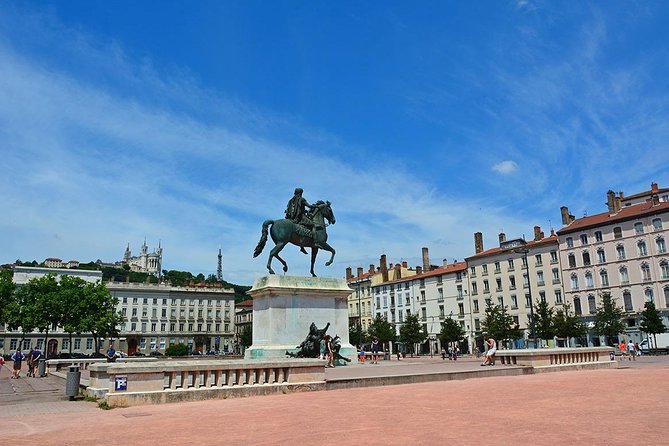Best of Lyon Private Tour - Discovering Silk Production