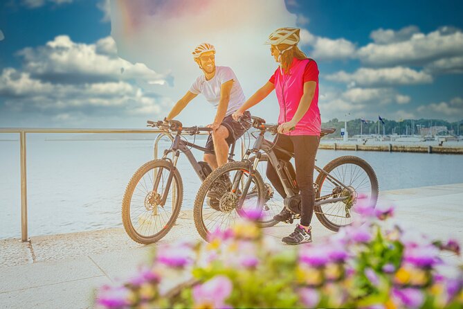 Bike Tour of Berlin Top Attractions With Private Guide - Tour Duration and Options