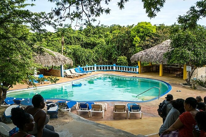 Blue Hole Mineral Spring and Herb Farm Private Tour - Booking Flexibility