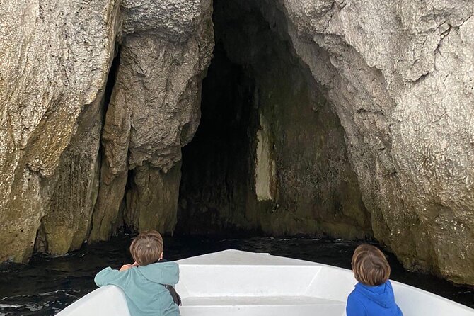 Boat Tour Pillirina, Sea Caves Syracuse and Ortigia - Experienced Bilingual Guides