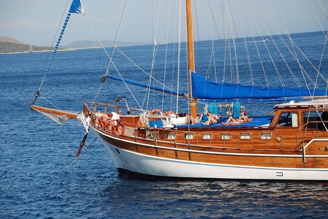 Bodrum Sightseeing & Relaxation Yacht Cabin Charter - Pricing Information