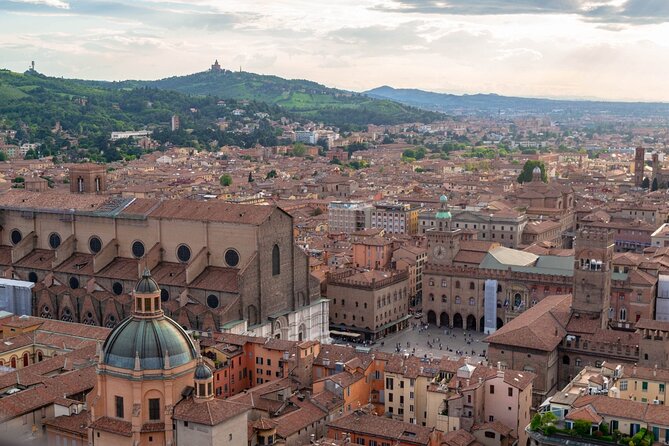 Bologna Airport Transfers : Bologna City to Bologna Airport BLQ in Luxury Van - Frequently Asked Questions
