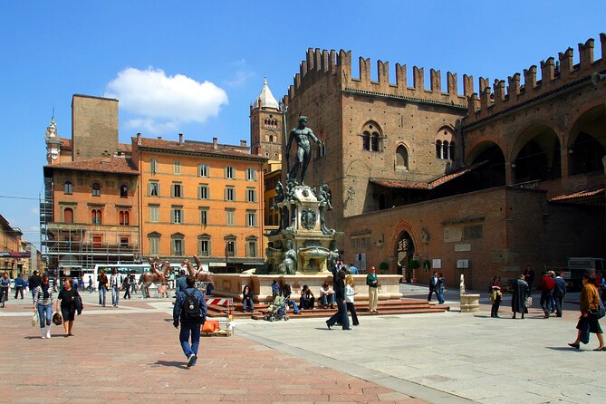 Bologna City Red Bus and Food Tasting - Accessibility Information