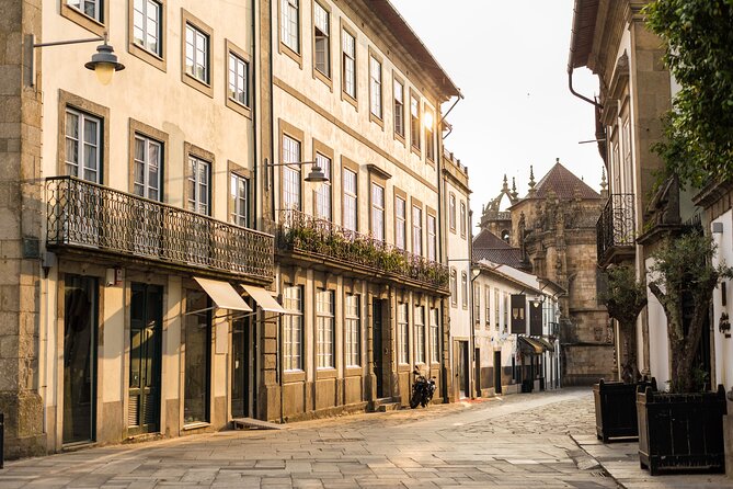 Braga's Family Discovery Walking Trail Through History - Why Choose Bragas Discovery Trail