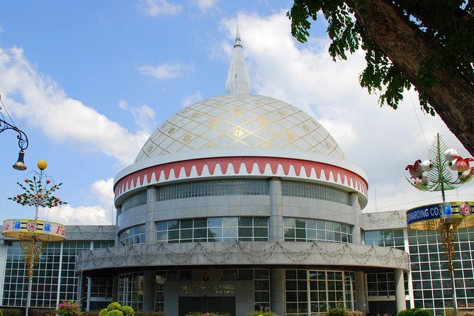 Brunei Half Day City Tour With Royal Regalia & Sultan Omar Ali Saifuddin Mosque - Pickup and Meeting Points