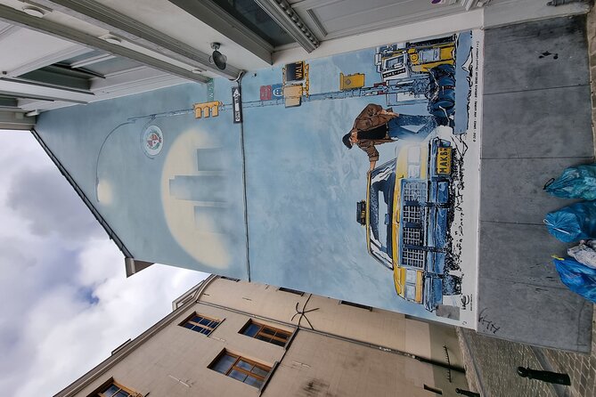 Brussels Through Its Comics Murals - Meeting Point and End Location