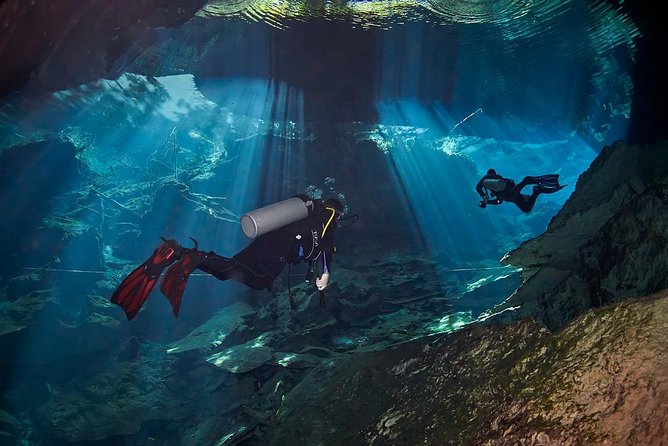 Cenotes Diving - Exploring Cenotes