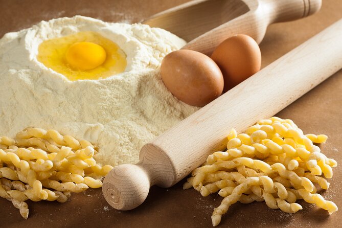 Cesarine: Pasta & Tiramisu Class at Locals Home in Genoa - Welcoming Local Hosts
