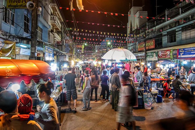 Chiang Rai Food & Night Market Walking Tour With Local Host - Meeting and Pickup Details