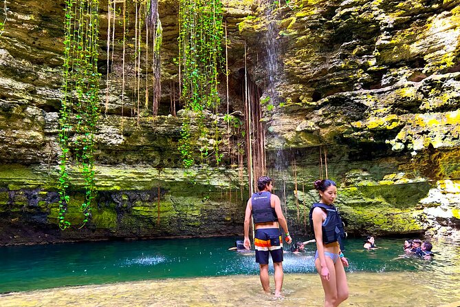 Chichen Itza Early Access Tour, Cenote & Buffet Lunch - Accessibility