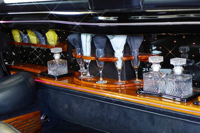Dallas Best of Shopping Malls in the Luxury Private Limousine - Policies and Restrictions for the Tour