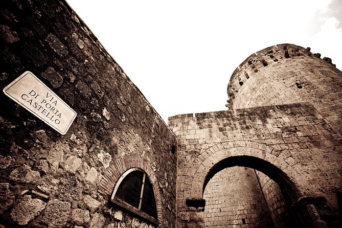 Discover the Etruscans - Highlights of the Necropolis