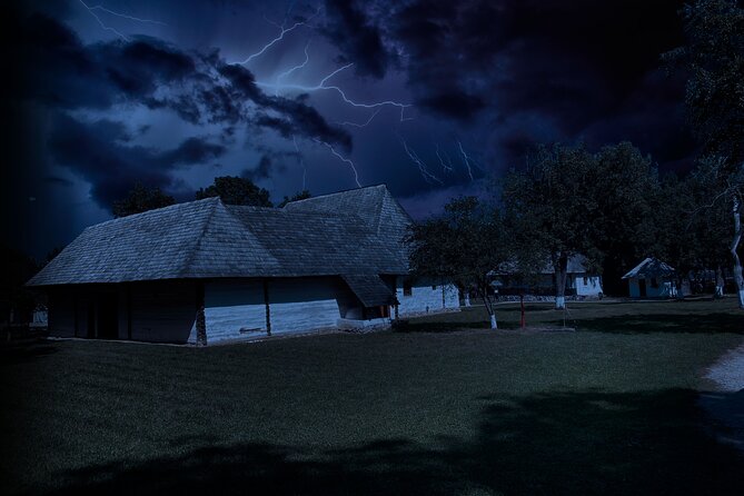 Dracula's Tour – Vampires, Ghosts and Haunted Places in Bran - Savoring the Atmosphere With Refreshments