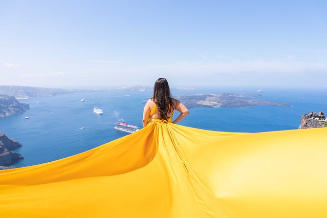 Dreamy Flying Dress Photoshoot in Santorini - Quality Photos and Retouching Options