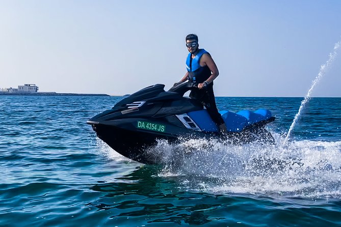 Dubai : Jet Ski Ride to Burj Khalifa & Burj Al Arab With Juice - Health and Safety Considerations